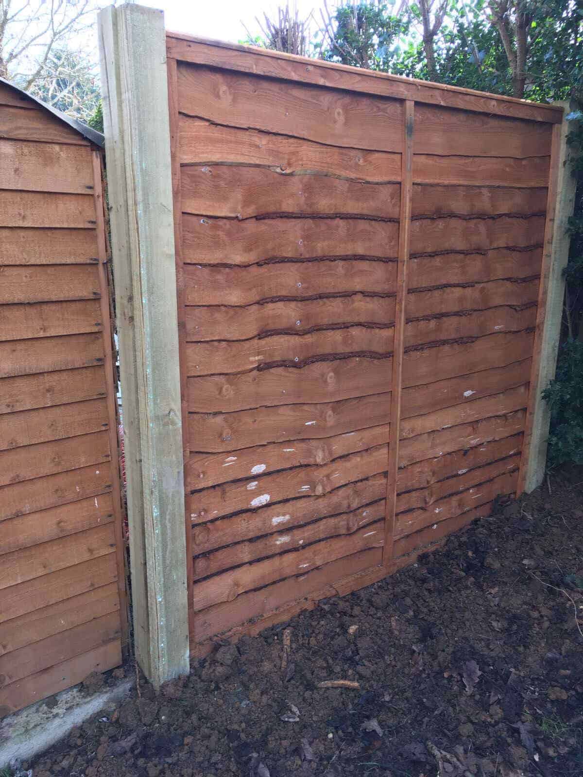 Overlap Panels with Concrete Posts Overlap Panels with Concrete Posts