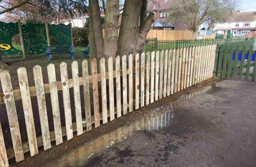 picket fencing